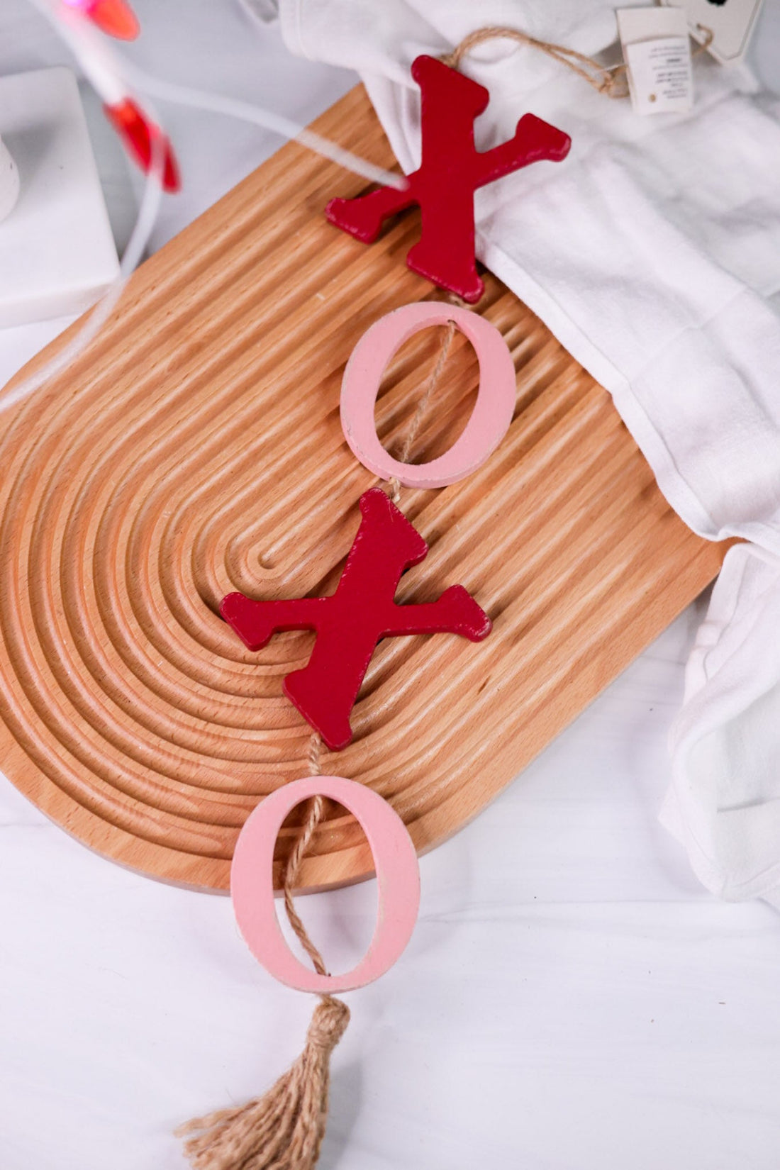 "XOXO" Pink & Red Vertical Garland - Whiskey Skies - DEVANIE AT HOME