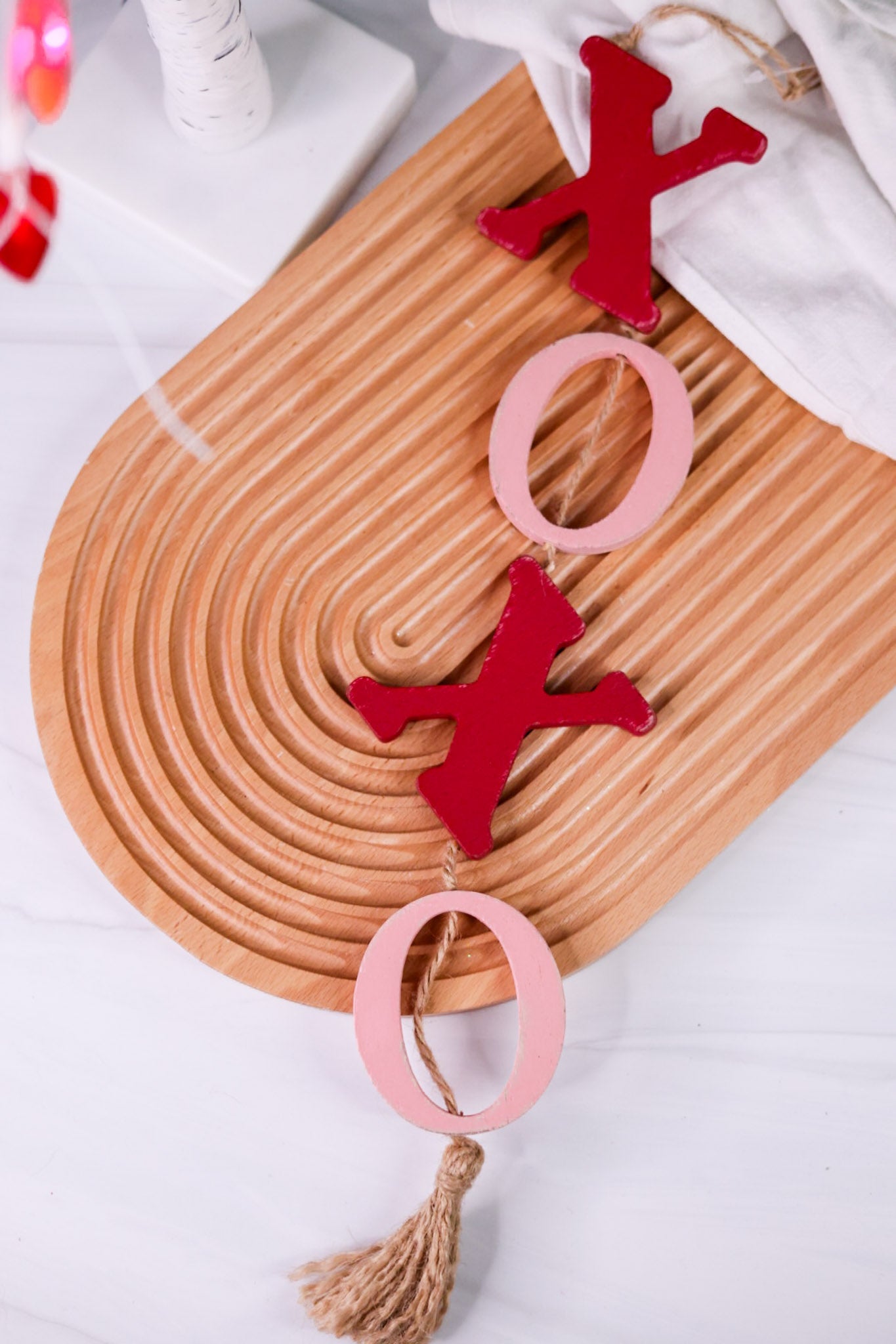 "XOXO" Pink & Red Vertical Garland - Whiskey Skies - DEVANIE AT HOME