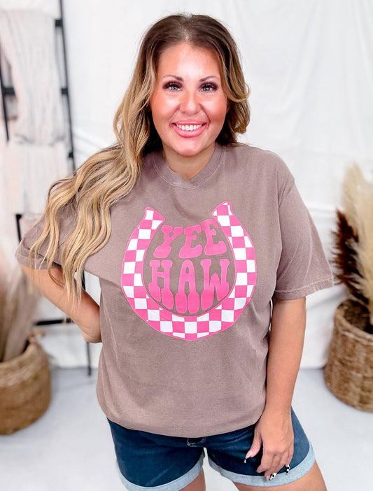 Yee Haw Pink Checkered Horseshoe Graphic T-Shirt - Whiskey Skies - THE LATTIMORE CLAIM