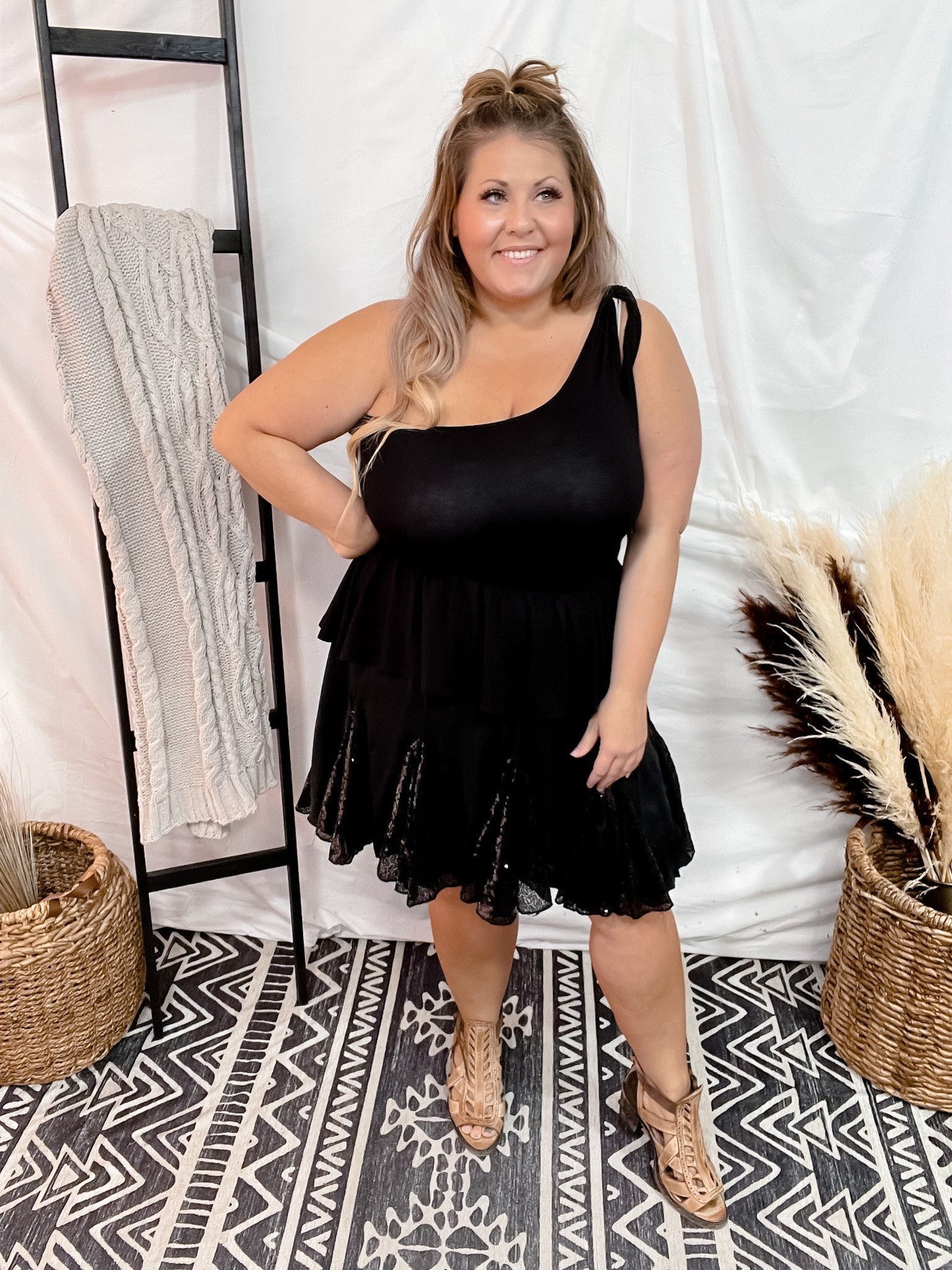 Black Keyhole Top - Whiskey Skies - WHITE BIRCH