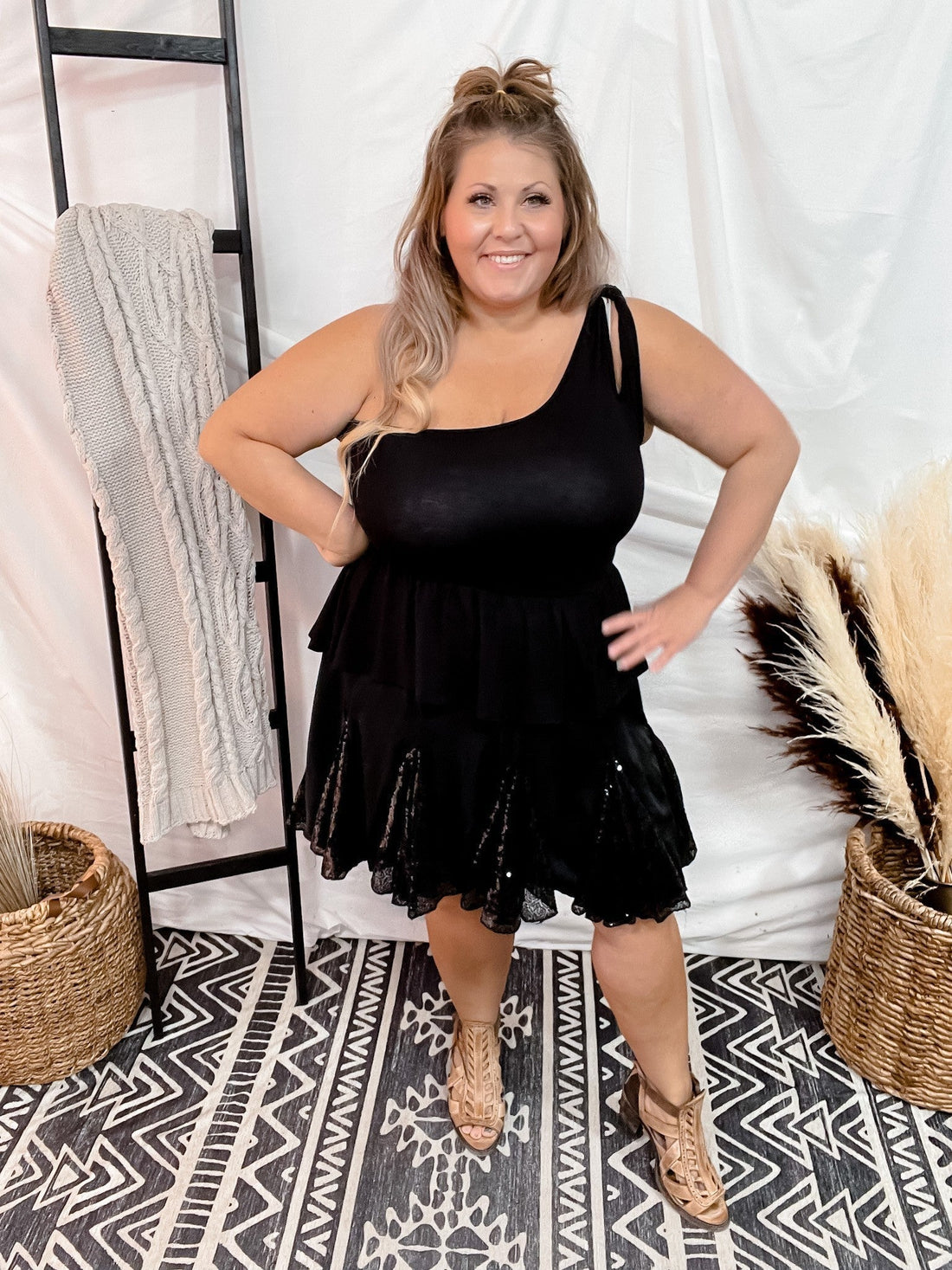 Black Keyhole Top - Whiskey Skies - WHITE BIRCH