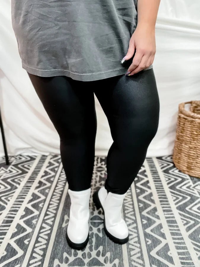 Black Pebble Textured Leggings - Whiskey Skies