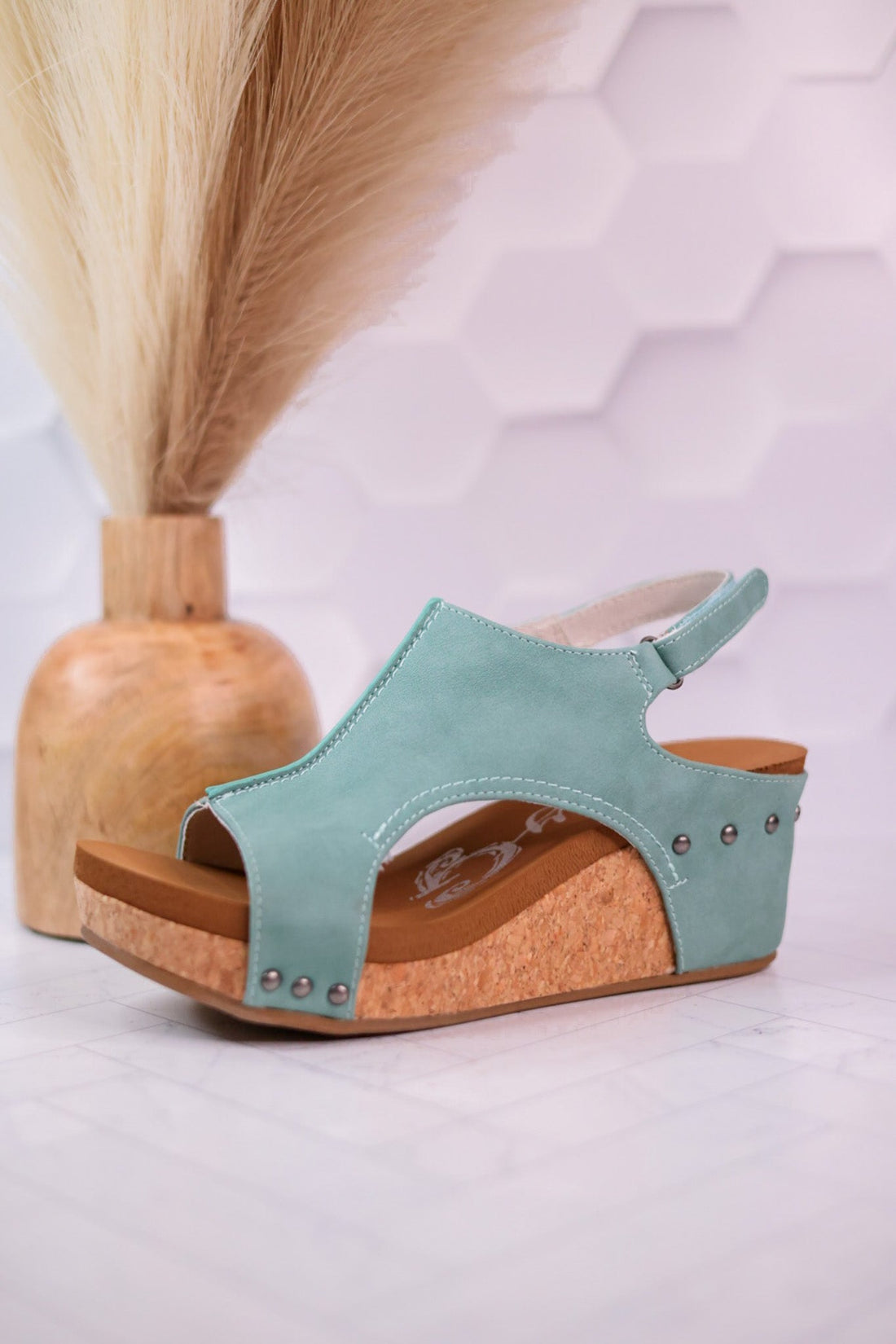 Isabella Turquoise Wedge Sandals - Whiskey Skies - VERY G