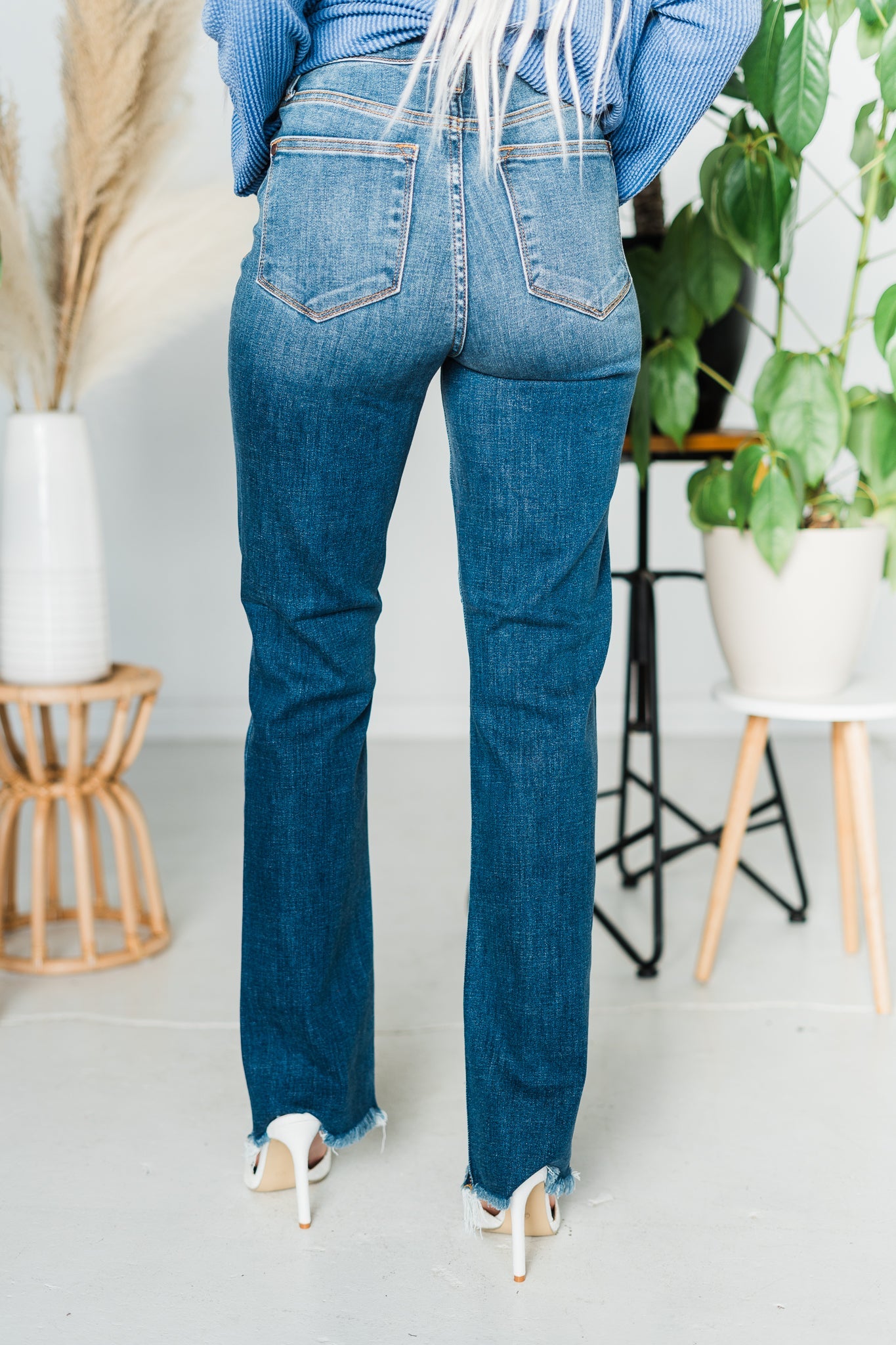 Judy Blue Destroyed Knee Straight Jeans - Whiskey Skies
