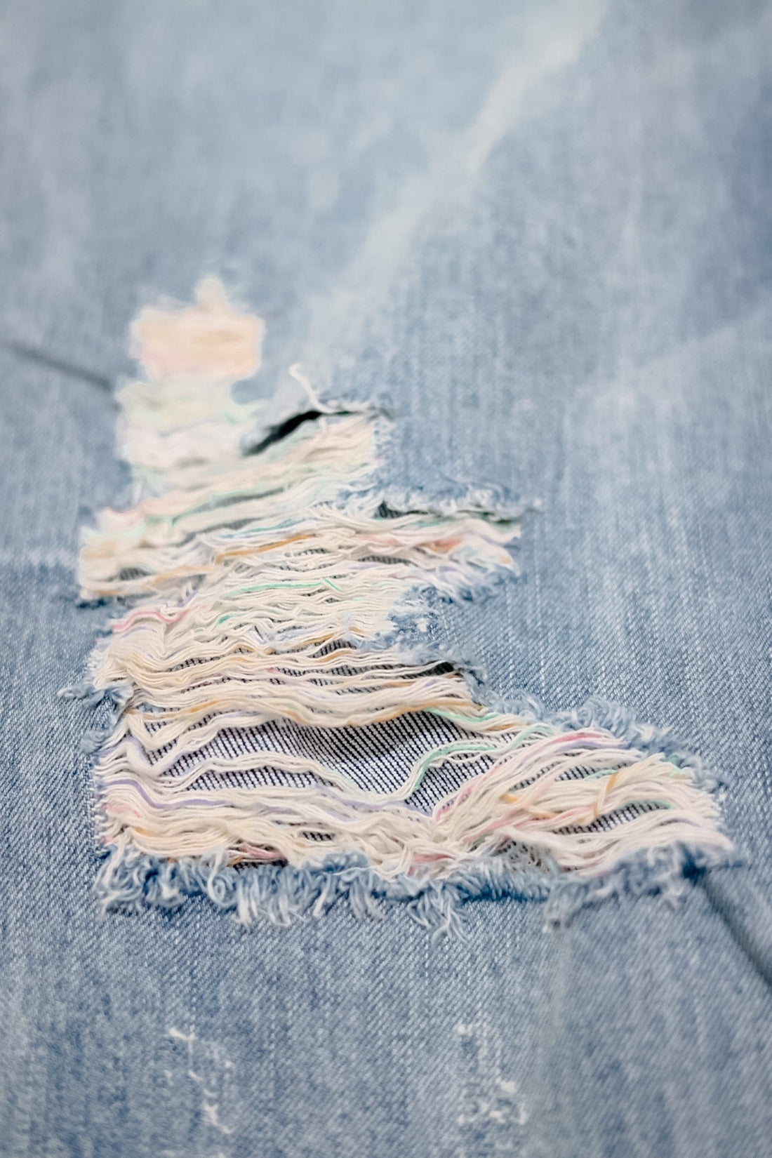 Judy Blue Rigid Magic 90's Straight Destroy Rainbow Thread Jeans - Whiskey Skies