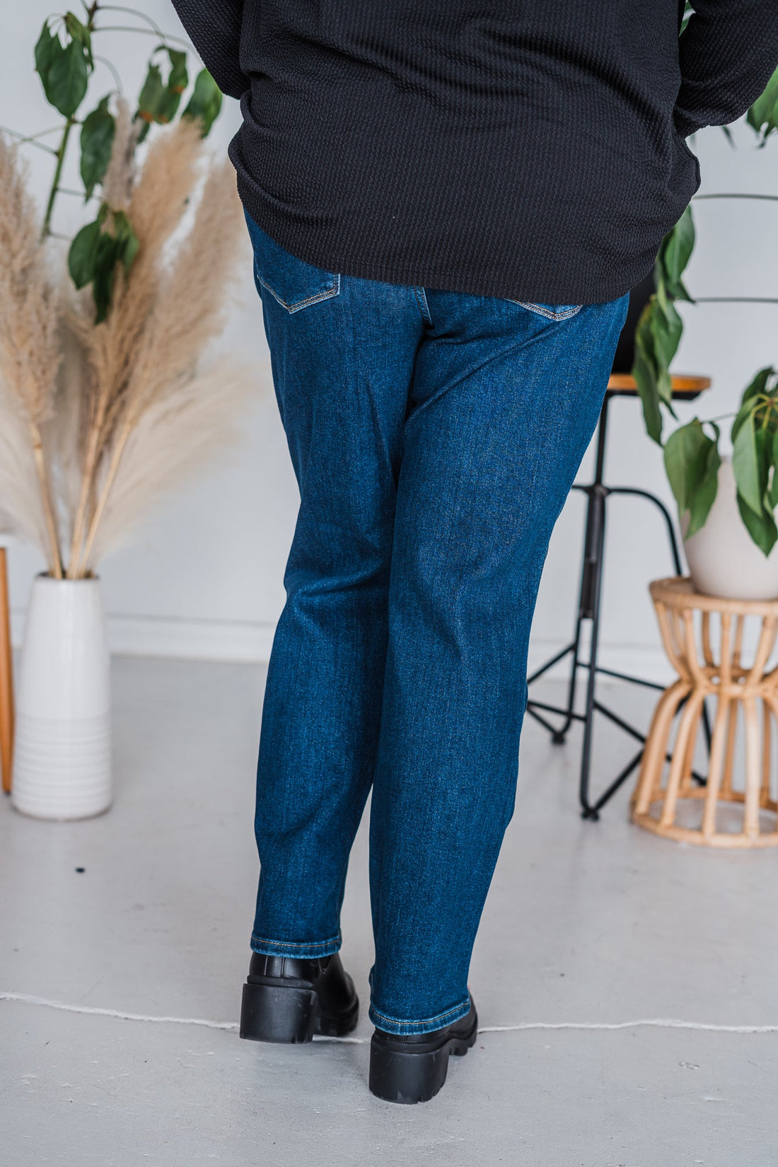 Judy Blue Straight Leg Tummy Control Jeans - Whiskey Skies