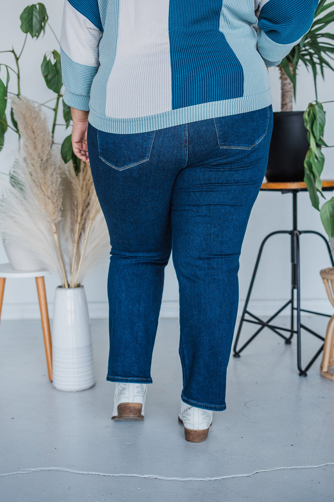 Judy Blue Straight Leg Tummy Control Jeans - Whiskey Skies