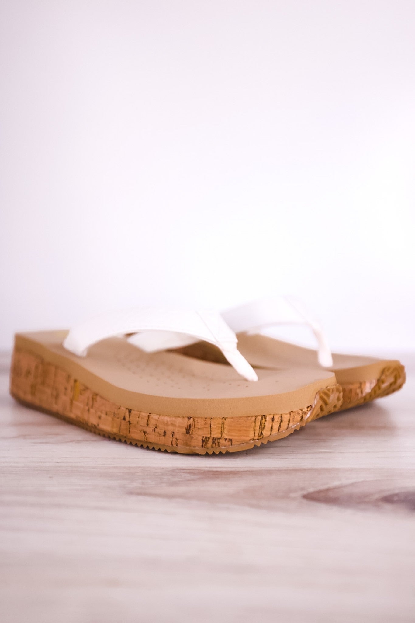 Neville White Snake Thong Sandal - Whiskey Skies