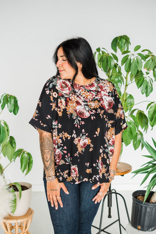 Short Sleeve Round Neck Floral Top - Whiskey Skies